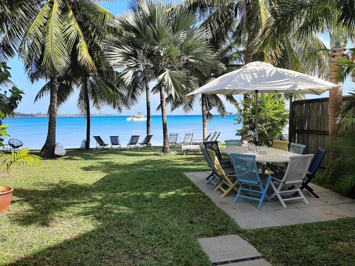 Fantastic Spacious Beachfront Villavacances Grand Baie Exterior foto