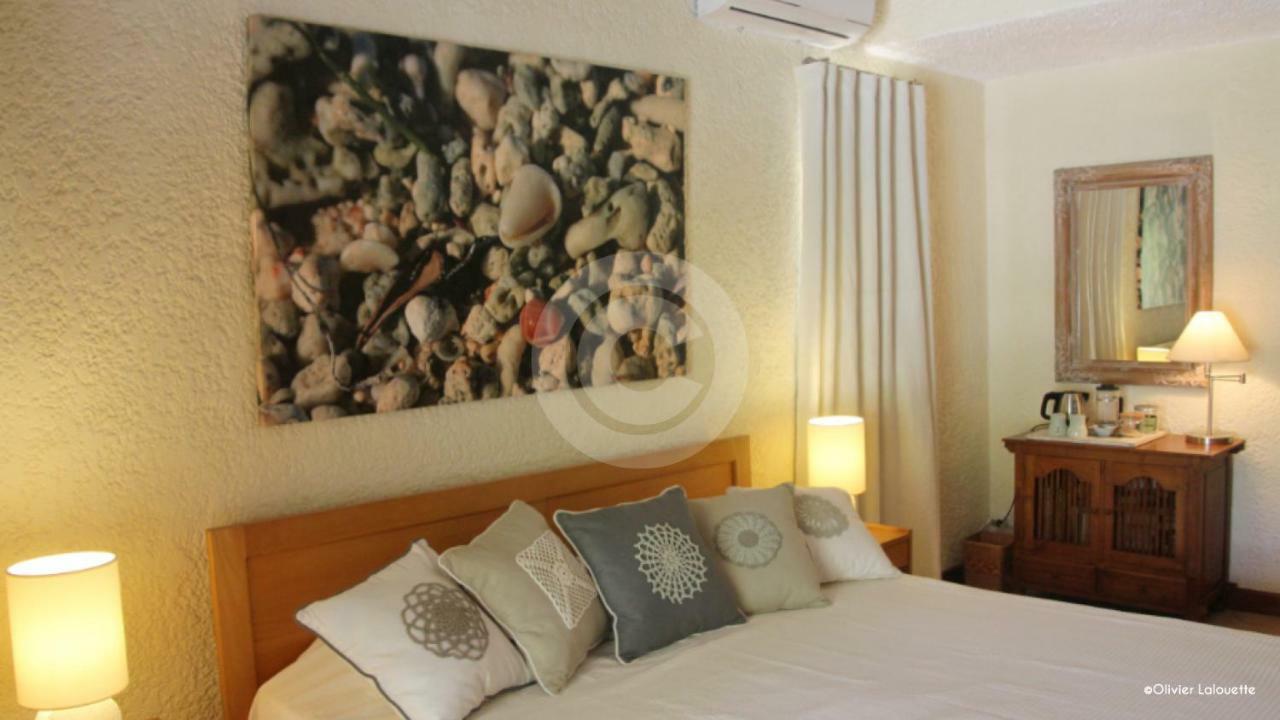 Fantastic Spacious Beachfront Villavacances Grand Baie Exterior foto