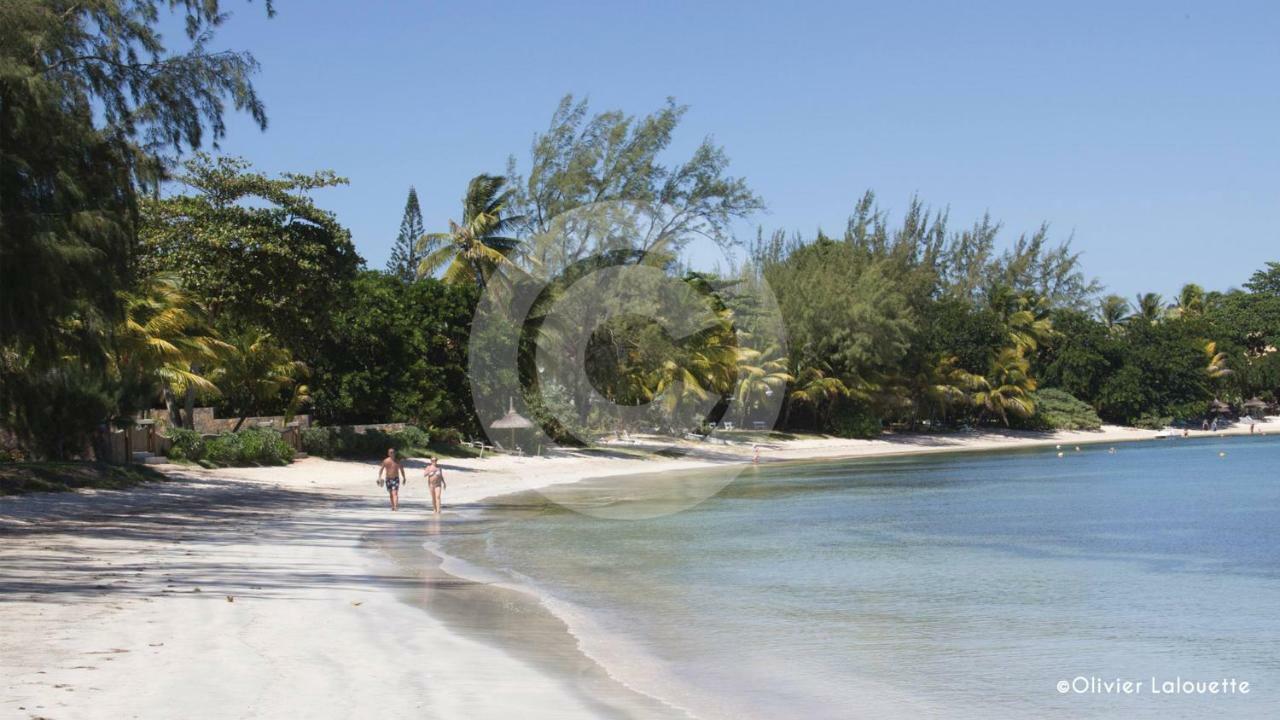Fantastic Spacious Beachfront Villavacances Grand Baie Exterior foto